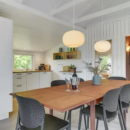 Doria - 2km From The Sea By Interhome Lakolk